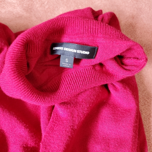 Express Sweater Turtle Neck Ladies Concept Red Small - Picture 11 of 11
